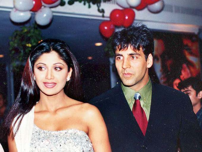 Akshay Kumar &#038; Shilpa Shetty Were Hanging Together At Asin’s Wedding Reception!
