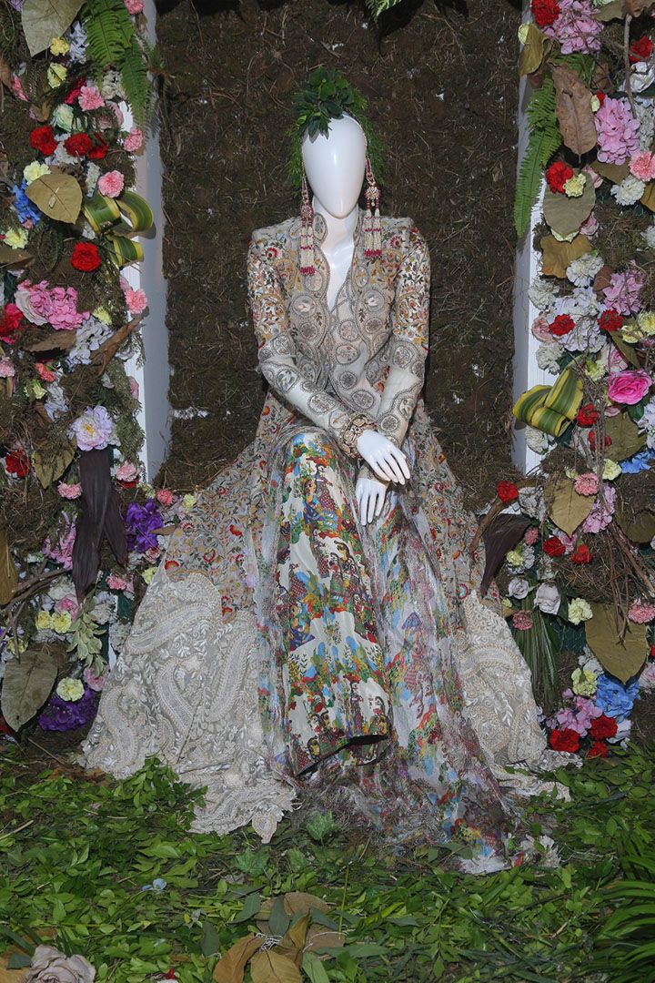 Anamika Khanna - Happily Ever After Installations for India Couture Week 2017