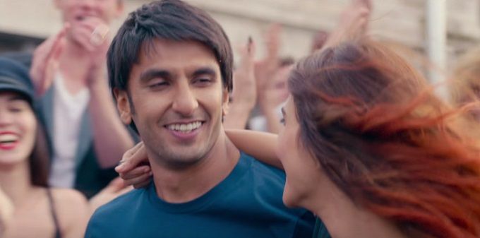 VIDEO: Befikre’s New Song Nashe Si Chadh Gayi Is So Much Fun