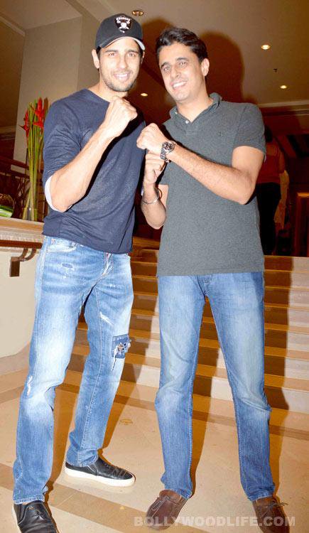 Sidharth Malhotra with his brother | Source: Twitter |