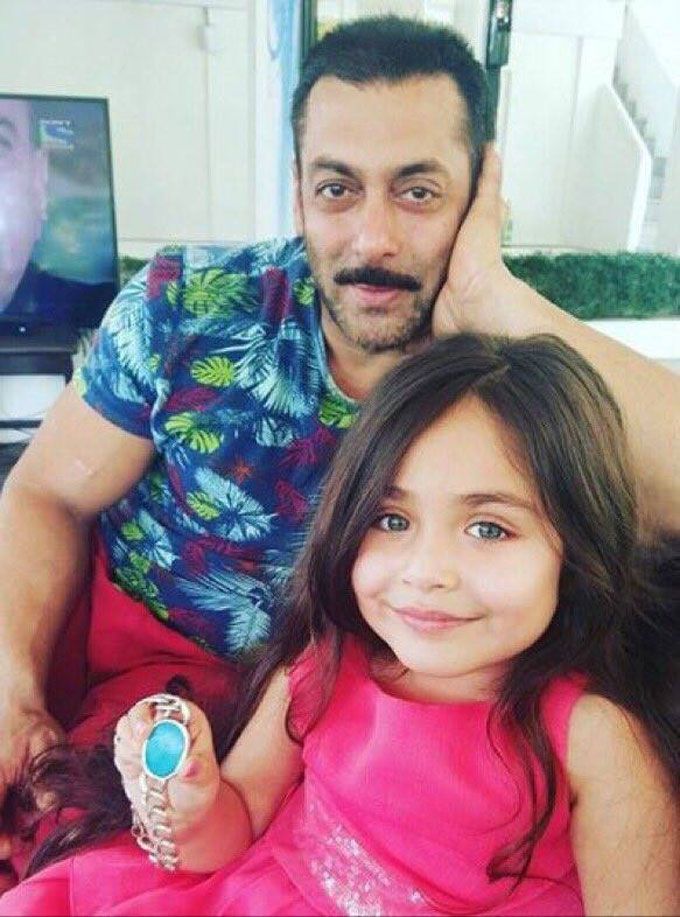 Aww! Salman Khan Took Off His Precious Bracelet For This Adorable Model!