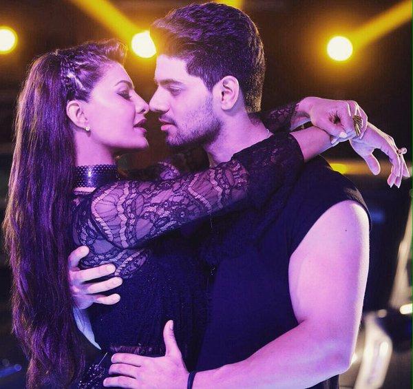 This First Look Of Sooraj Pancholi & Jacqueline Fernandez Together Is Pretty Cool!