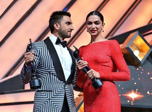 63 Things I Thought While Watching The 61st Filmfare Awards!