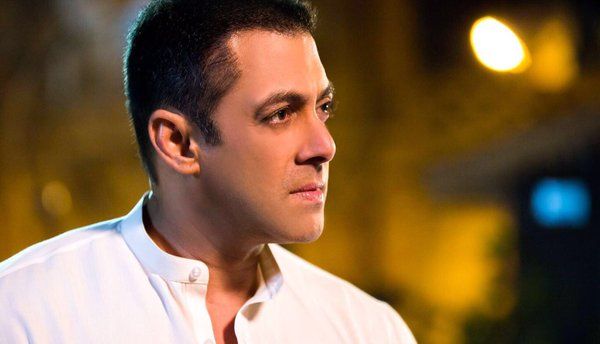 Whoa! Salman Khan Looks Like Sex On Toast In This New Look From Sultan!