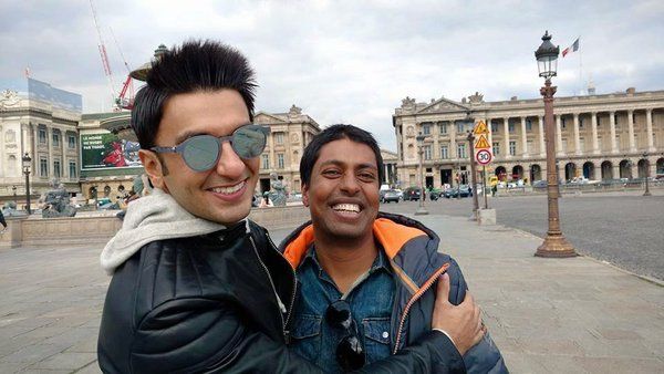 Ranveer Singh with a fan in Paris | Source: Twitter |
