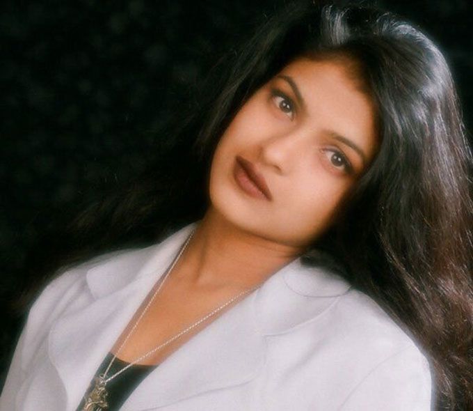 Photos: 17-Year-Old Priyanka Chopra’s Very First Photoshoot That Her Mother Made Her Do