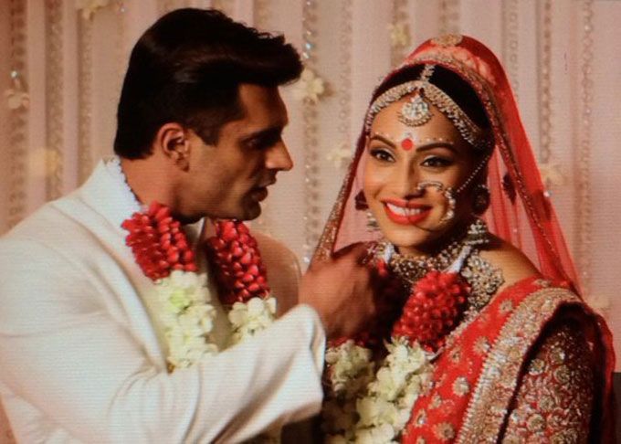First Photos Of Bipasha Basu & Karan Singh Grover As A Married Couple
