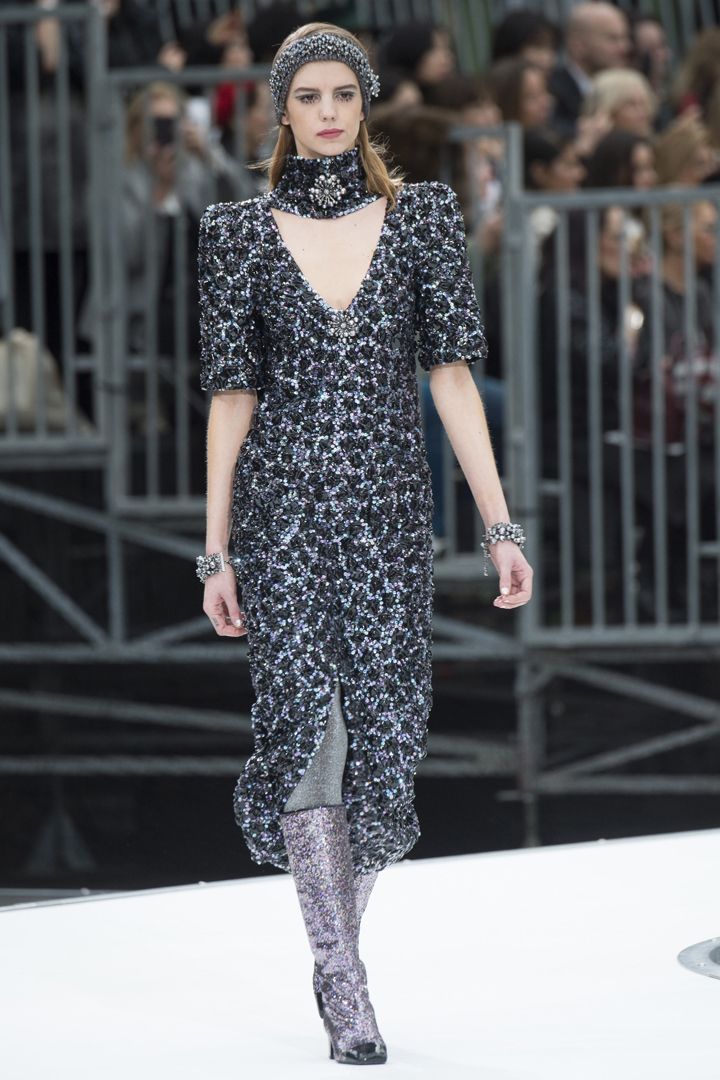 Chanel at Paris Fashion Week FW17 | Image Source: voguerunway.com