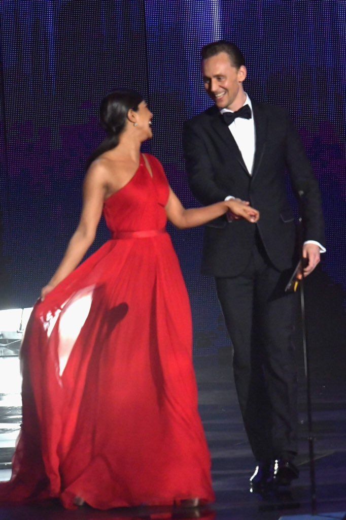VIDEO: Here’s Priyanka Chopra Presenting An Award With Tom Hiddleston At The Emmys 2016