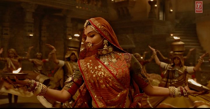 WATCH: Deepika Padukone Looks Divine In Padmavati’s First Song, Ghoomar