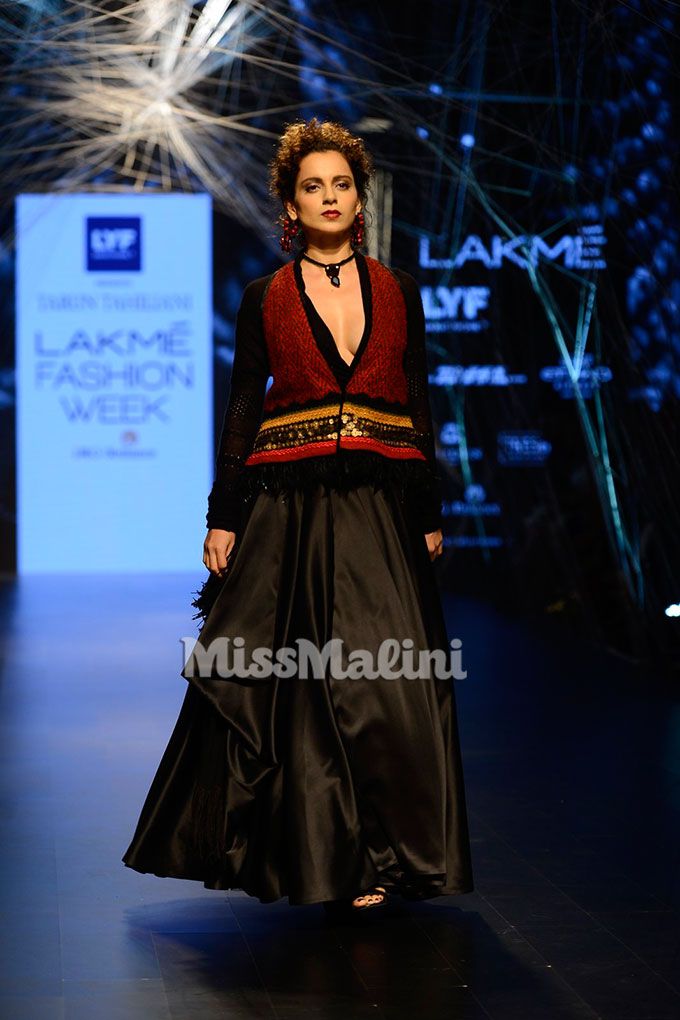Showstopper Kangana Ranaut for Tarun Tahiliani at Lakme Fashion Week Winter-Festive '16