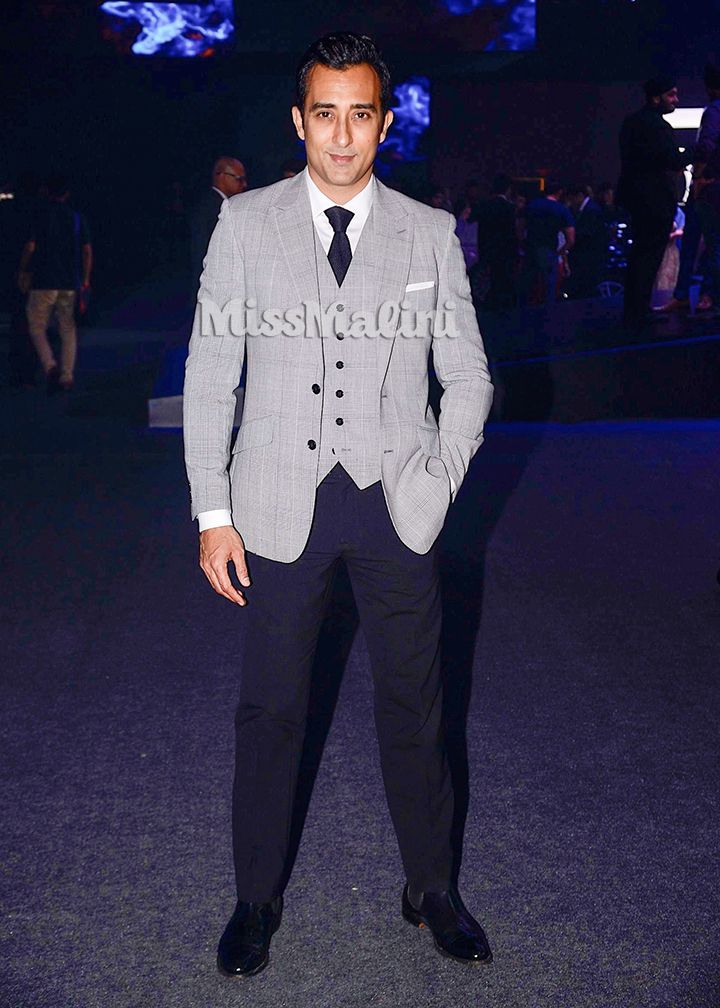Rahul Khanna in Reiss at the BMW 5 Series launch in Mumbai (Photo courtesy | Viral Bhayani)