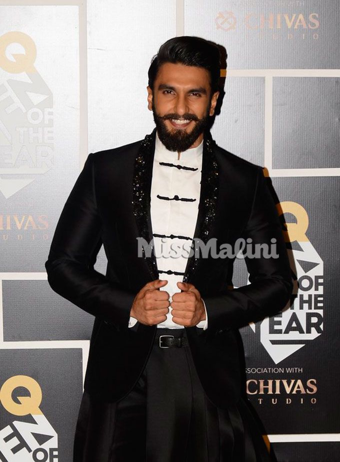 Ranveer Singh is the new man in black; suits up for an event