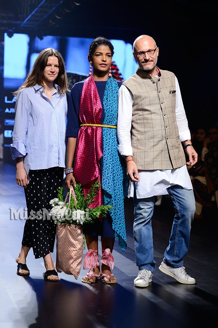 #Reincarnation by Artisans' Centre Supported by Mantra Foundation - I was a Sari at Lakme Fashion Week SR17