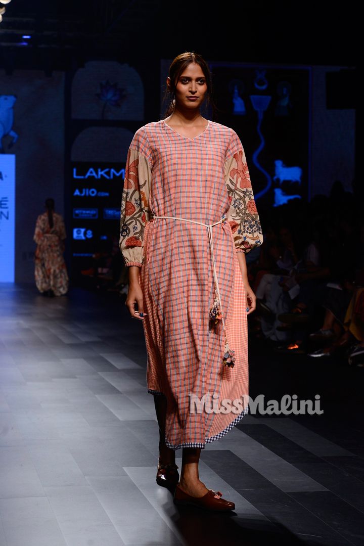 Divya Sheth at Lakme Fashion Week SR '17