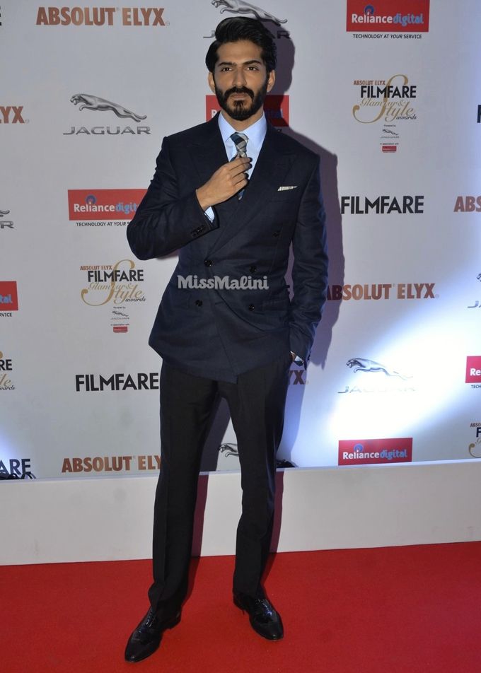 Hardhvardhan Kapoor in Ermenegildo Zegna Autumn/Winter’16, Selected Homme, Brooks Brothers, Dior Homme, San Baweja and The Meraki Project at the 2016 Filmfare Glamour & Style Awards (Photo courtesy | Viral Bhayani)