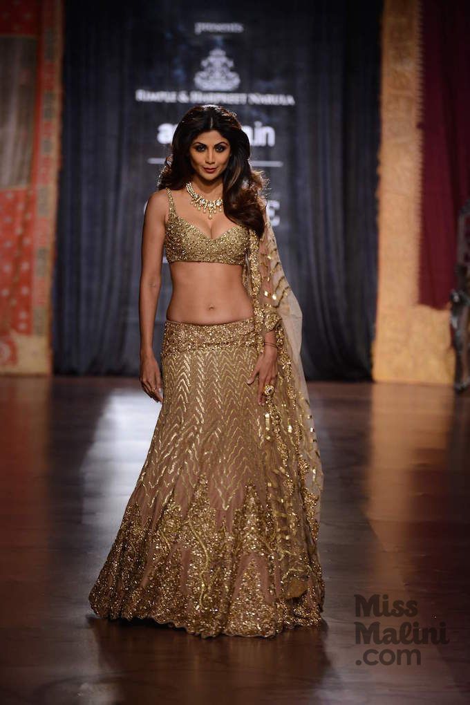 Shilpa Shetty Kundra for Rimple & Harpreet Narula at Amazon India Couture Week 2015