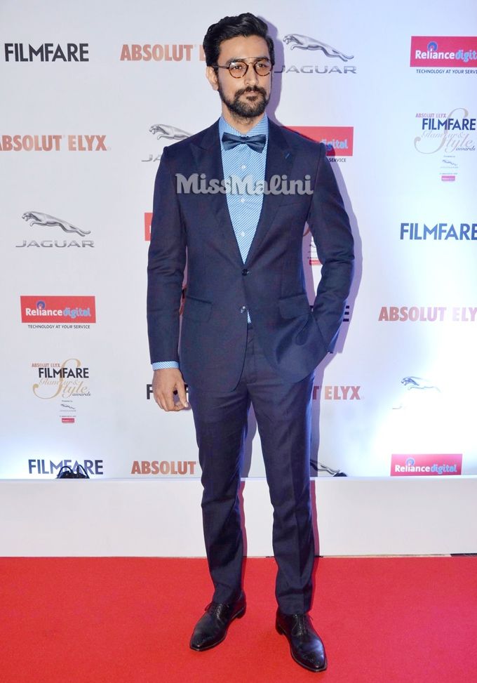 Kunal Kapoor at the 2016 Filmfare Glamour & Style Awards (Photo courtesy | Viral Bhayani)