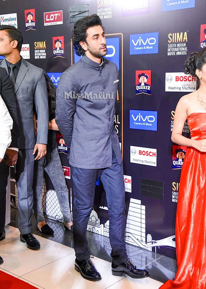 Ranbir Kapoor in Raghavendra Rathore and O’Keeffe at the 2017 SIIMA Awards (Photo courtesy | Viral Bhayani)