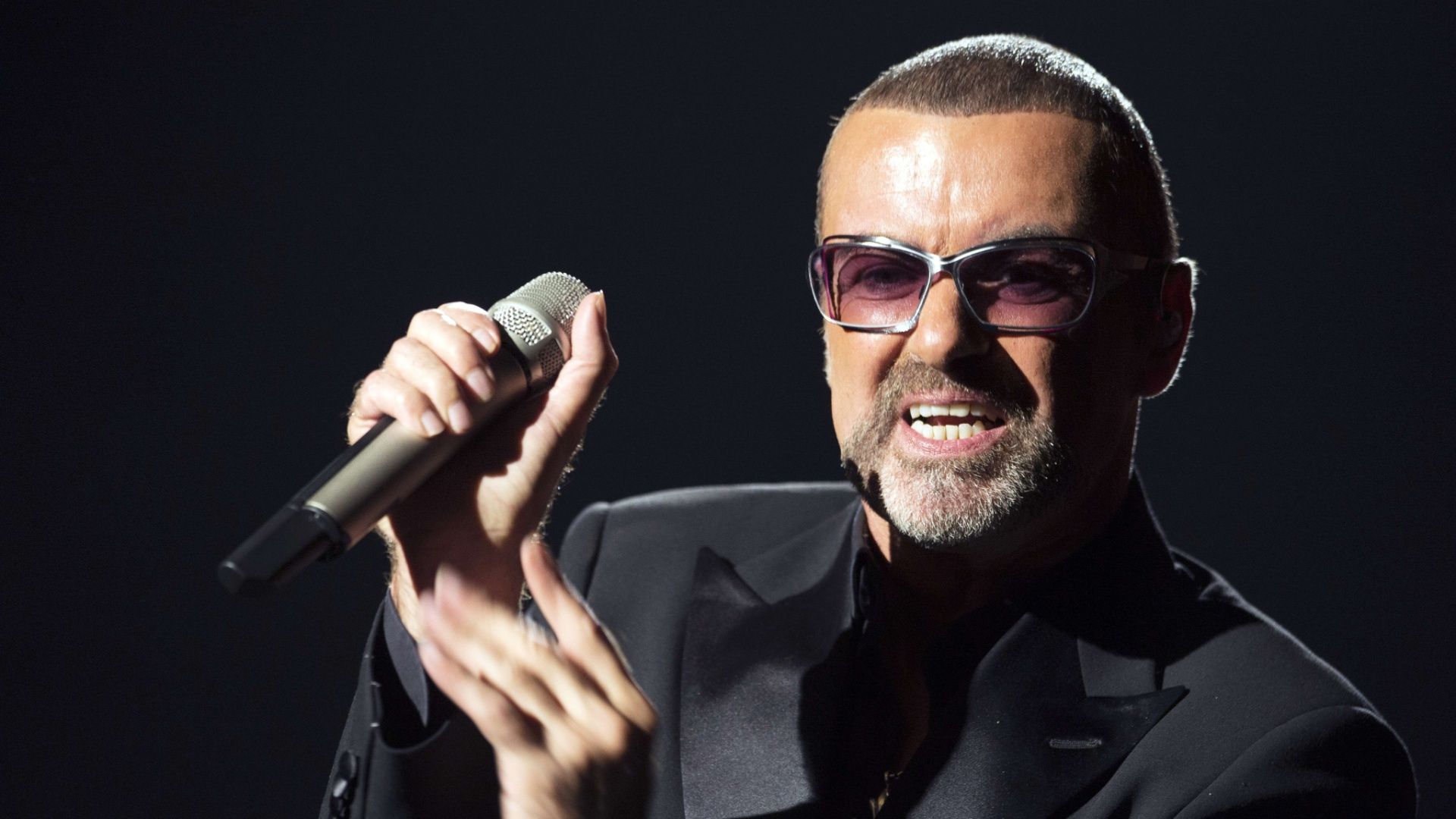 The Internet Reacted To George Michael’s Death And It Was Heartbreaking