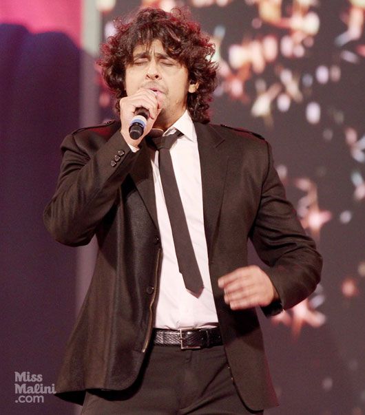 Sonu Nigam Reacts To The Controversy Around His Mid-Flight Concert