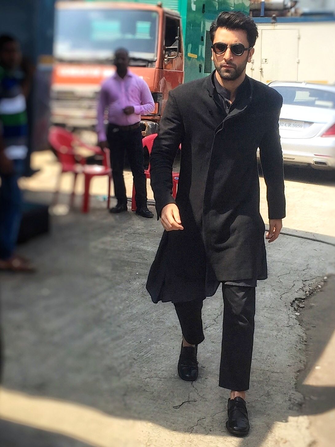 Ranbir Kapoor makes the traditional and casual cool look more