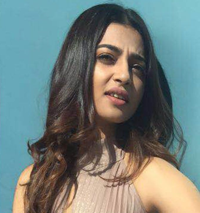 Radhika Apte Will Convince You To Rock These Ultra-Comfy Pants!