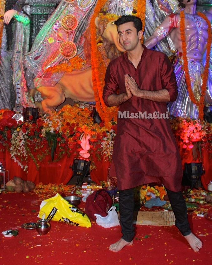 Ranbir Kapoor in Raghavendra Rathore at the North Bombay Sarbojanin Durga Puja Samiti 2016 (Photo courtesy | Viral Bhayani)