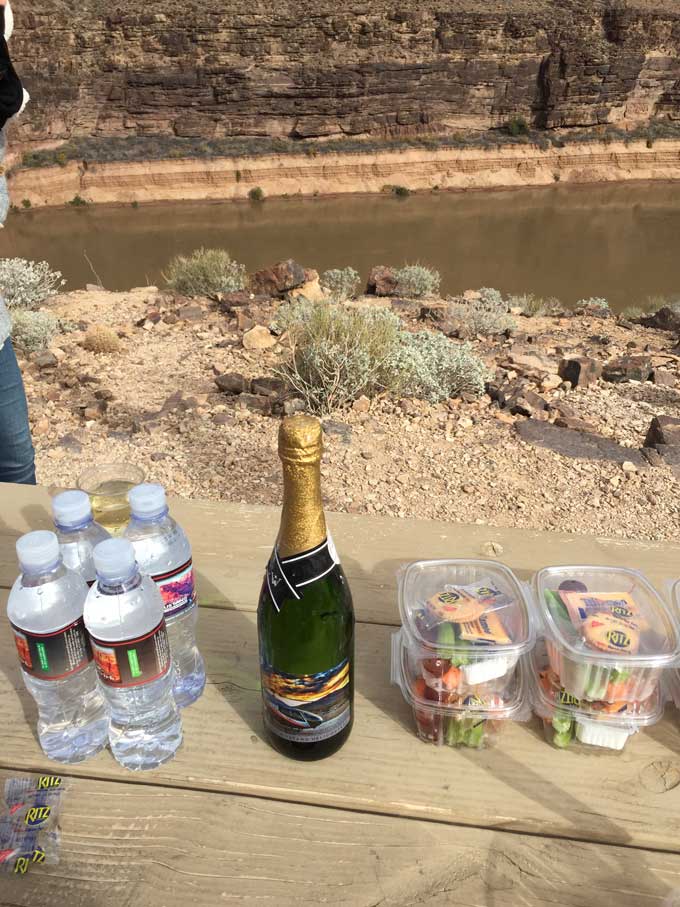 When we have a little celebration in the middle of almost nowhere!! #GrandCanyon :)