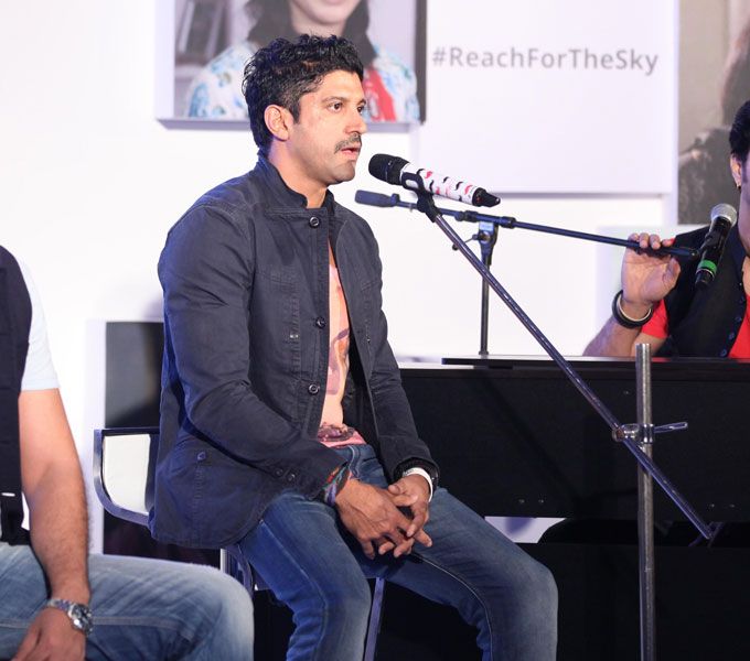 Farhan Akhtar Just Sang Yaari And Made Our Friendship Day A Lot More Special