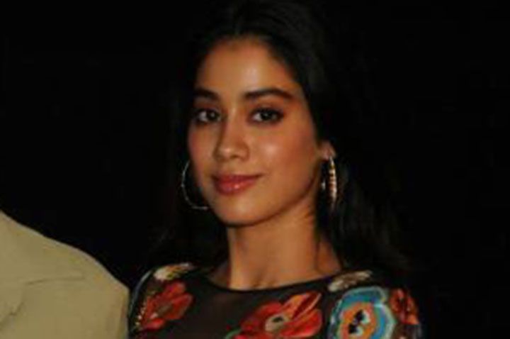 You Must See Jhanvi Kapoor In This Amazing Dress