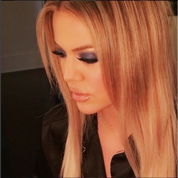 Khloe Kardashian Wears The Color Of The Year On Her Eyes &#038; Nails It!
