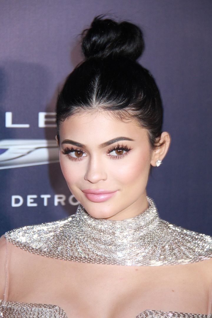 Kylie Jenner Requests Her Makeup Artist To Do This Strange Thing