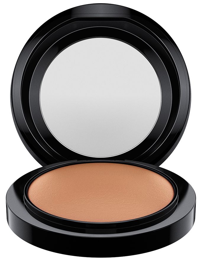 MAC Mickey Contractor Collection Mineralise Skinfinish Natural In 'Dark Deep'