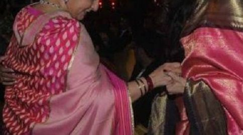 Photos: Aishwarya Rai &#038; Her Mother-In-Law Jaya Bachchan Wearing The Same Sari