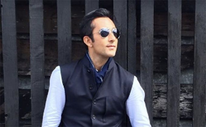 Rahul Khanna’s #TBT Picture Proves Yet Again That No One Can Compete With His Style!