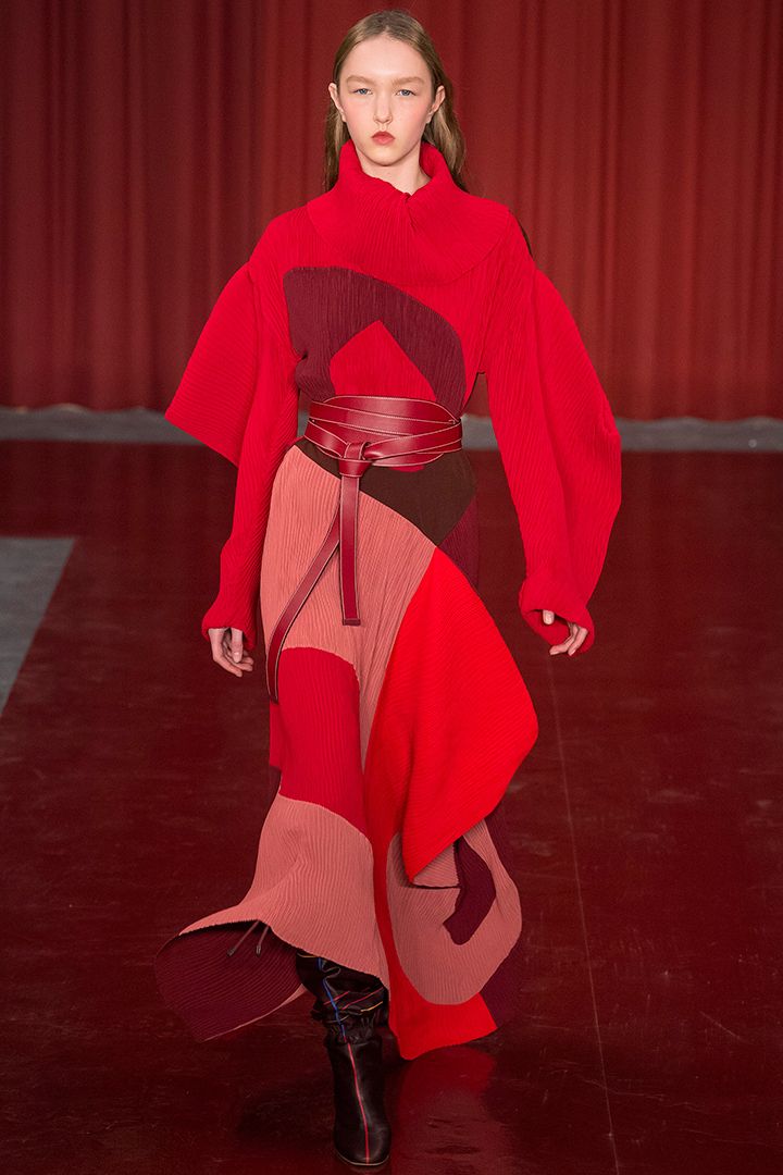 Roksanda at London Fashion Week AW17 | Image Source: voguerunway.com