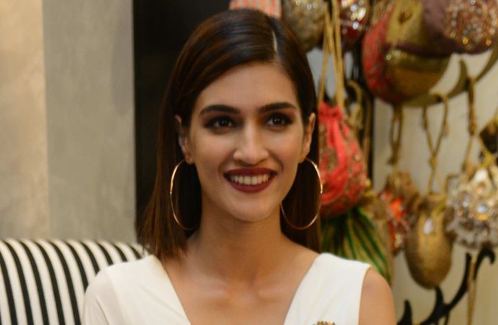 Kriti Sanon Goes For All-White-Errything In Her Latest Number