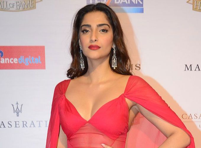 Sonam Kapoor Is The Penultimate Lady In Red At The Hello Hall Of Fame Awards!