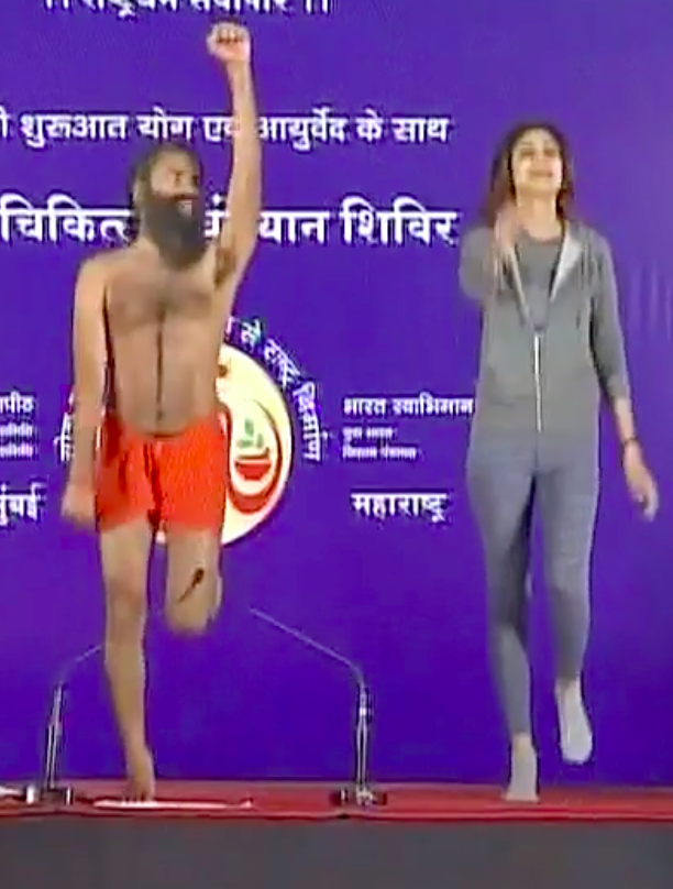 Baba Ramdev Doing Aerobics With Shilpa Shetty Will Make You Lose Weight Just By Laughing