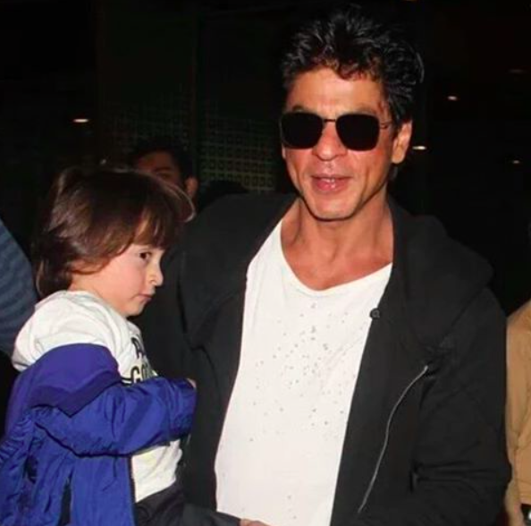 Awww! This Is What AbRam Gave Shah Rukh Khan For Father’s Day