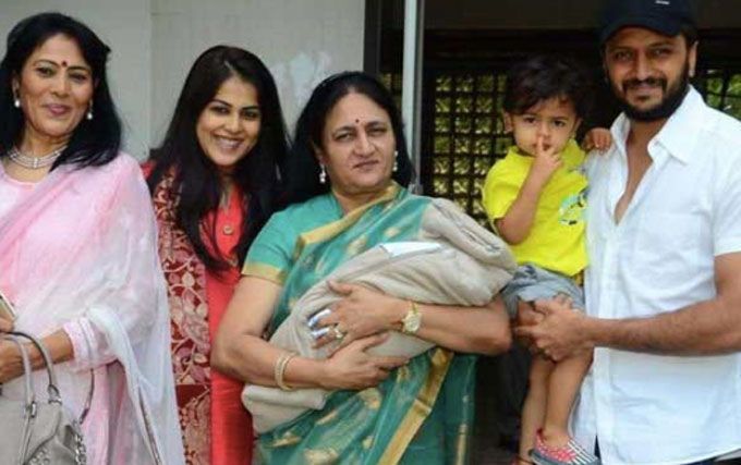 Riteish &#038; Genelia Deshmukh Just Announced The Name Of Their Youngest Son