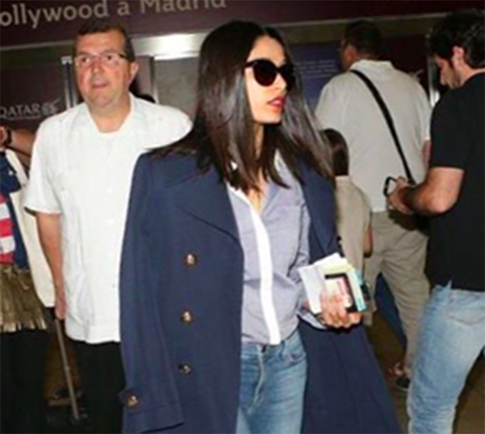 Freida Pinto’s Airport Outfit Will Make You Want To Go Shopping!