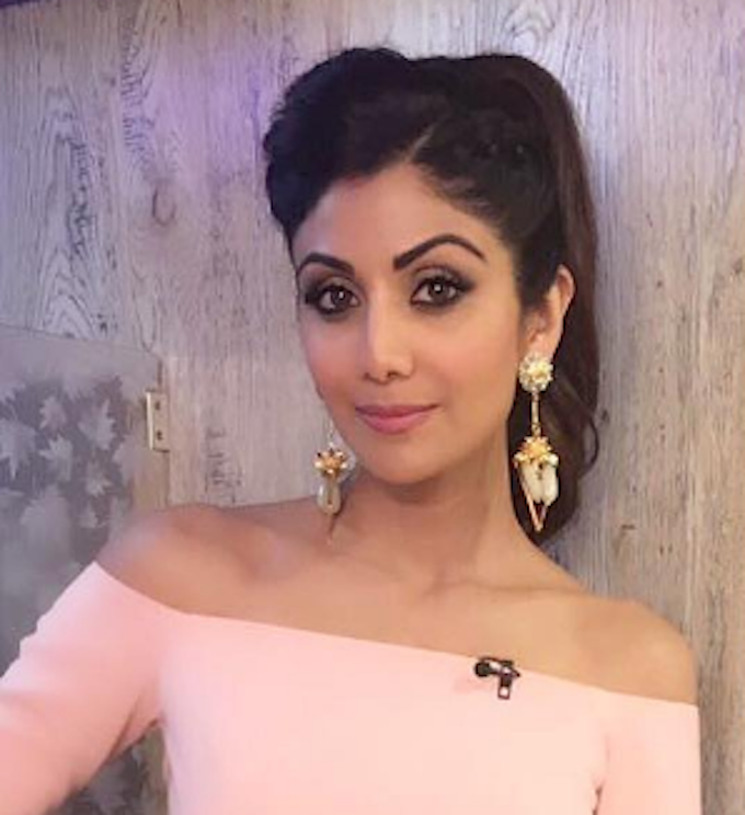 Shilpa Shetty Is Obsessed With Off-Shoulder Crop Tops – And Now We Are Too!
