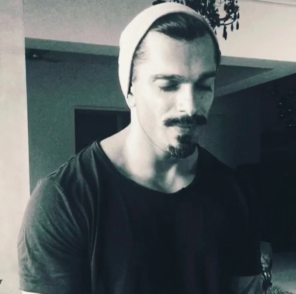 OMG! This Video Of Karan Singh Grover Singing “Thinking Out Loud” Will Seriously Touch Your Heart!