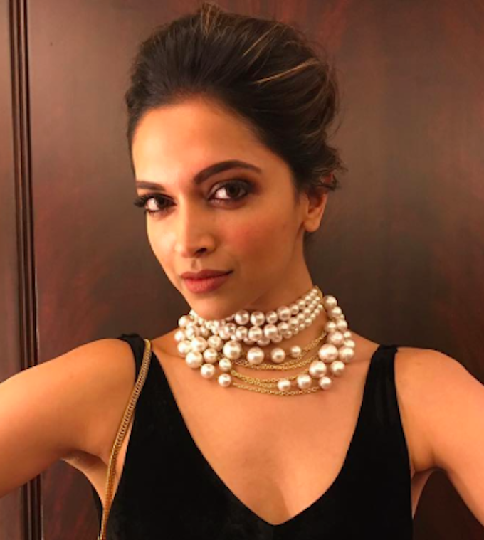 Deepika Padukone’s Pearls Are Classy AF – But It’s Her Super Sexy Outfit We Love More!