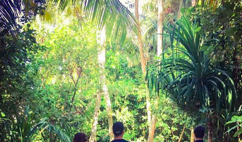 Akshay Kumar Just Shared This Photo Of Him Taking A Stroll With Twinkle Khanna & His Kids