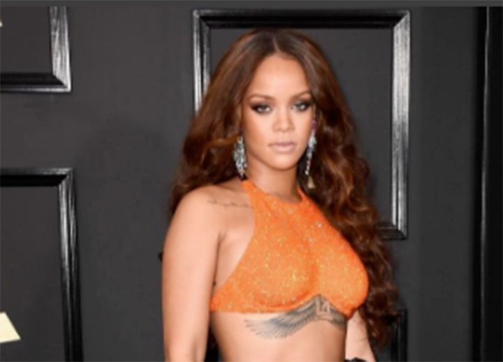 Did Rihanna Wear A Bralette To The Grammys?