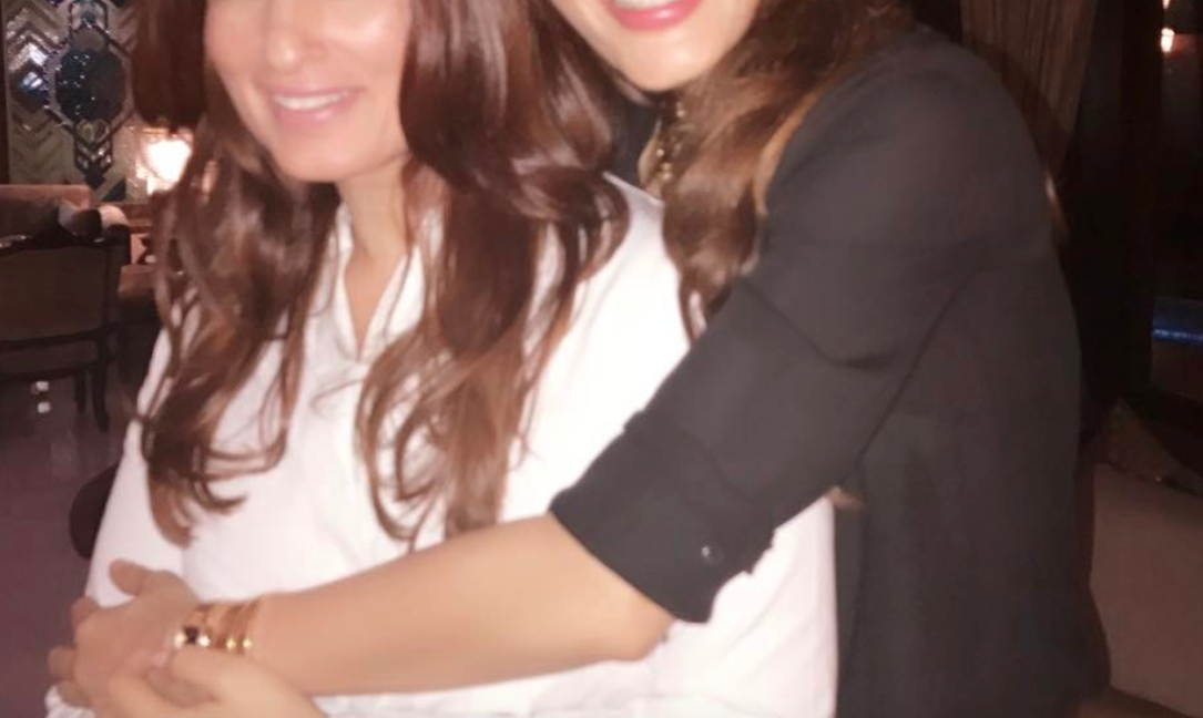 Photos: Twinkle Khanna & Sussanne Khan Party With Their Girl Gang!