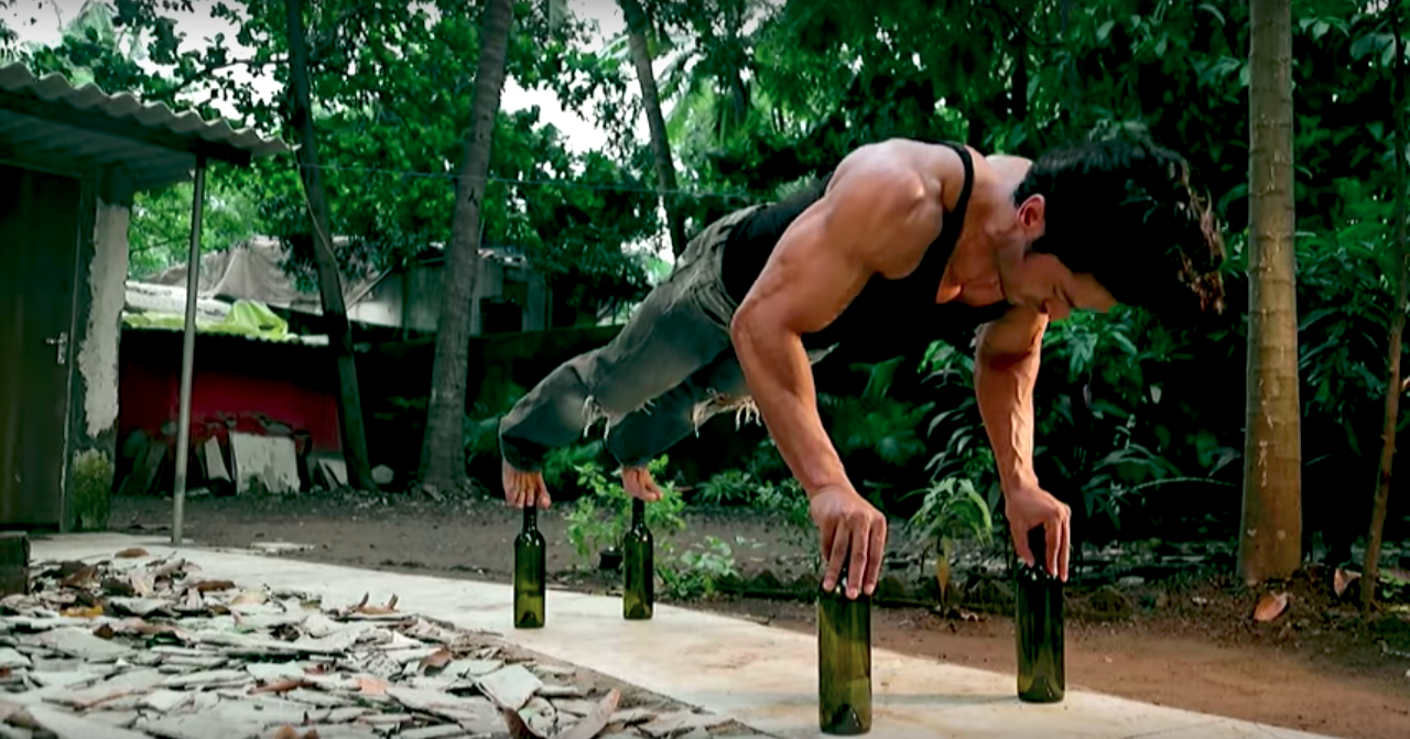 This Video Of Vidyut Jammwal Doing Push-Ups On Beer Bottles Is All Kinds Of Freaky